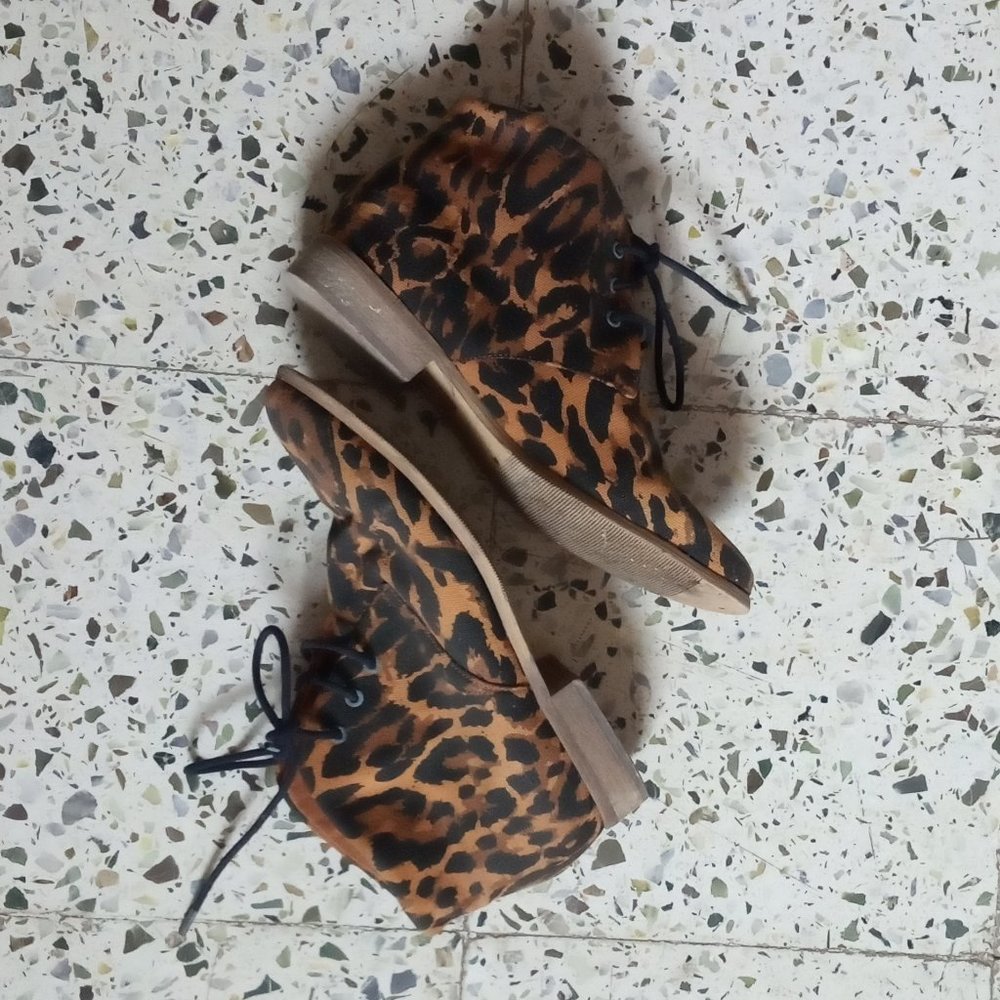 Leopard Print Flat Ankle Boots in Canvas - EU37 - Picture 2 of 6